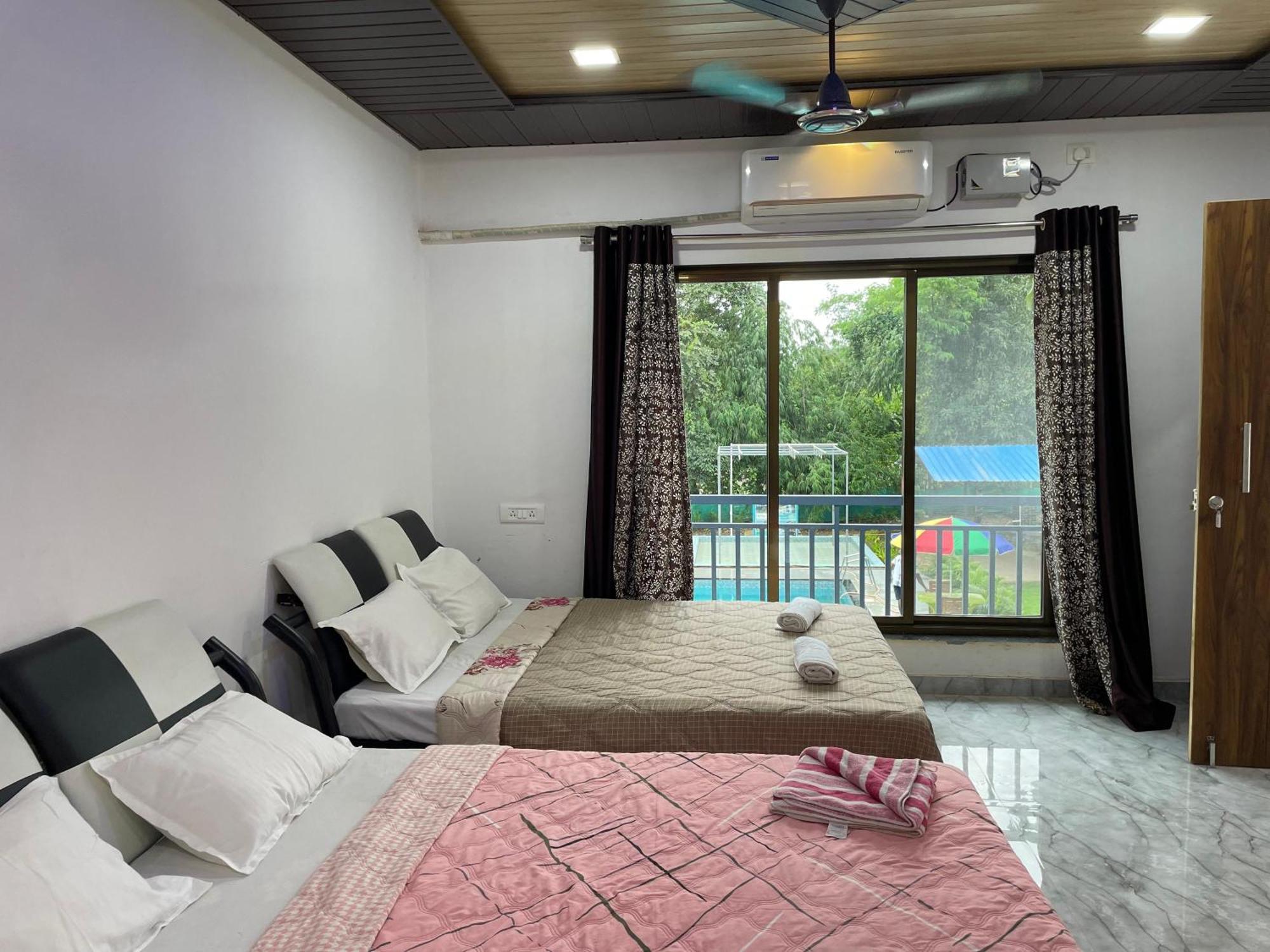 Riverland Farm And Resort Karjat Eksteriør bilde