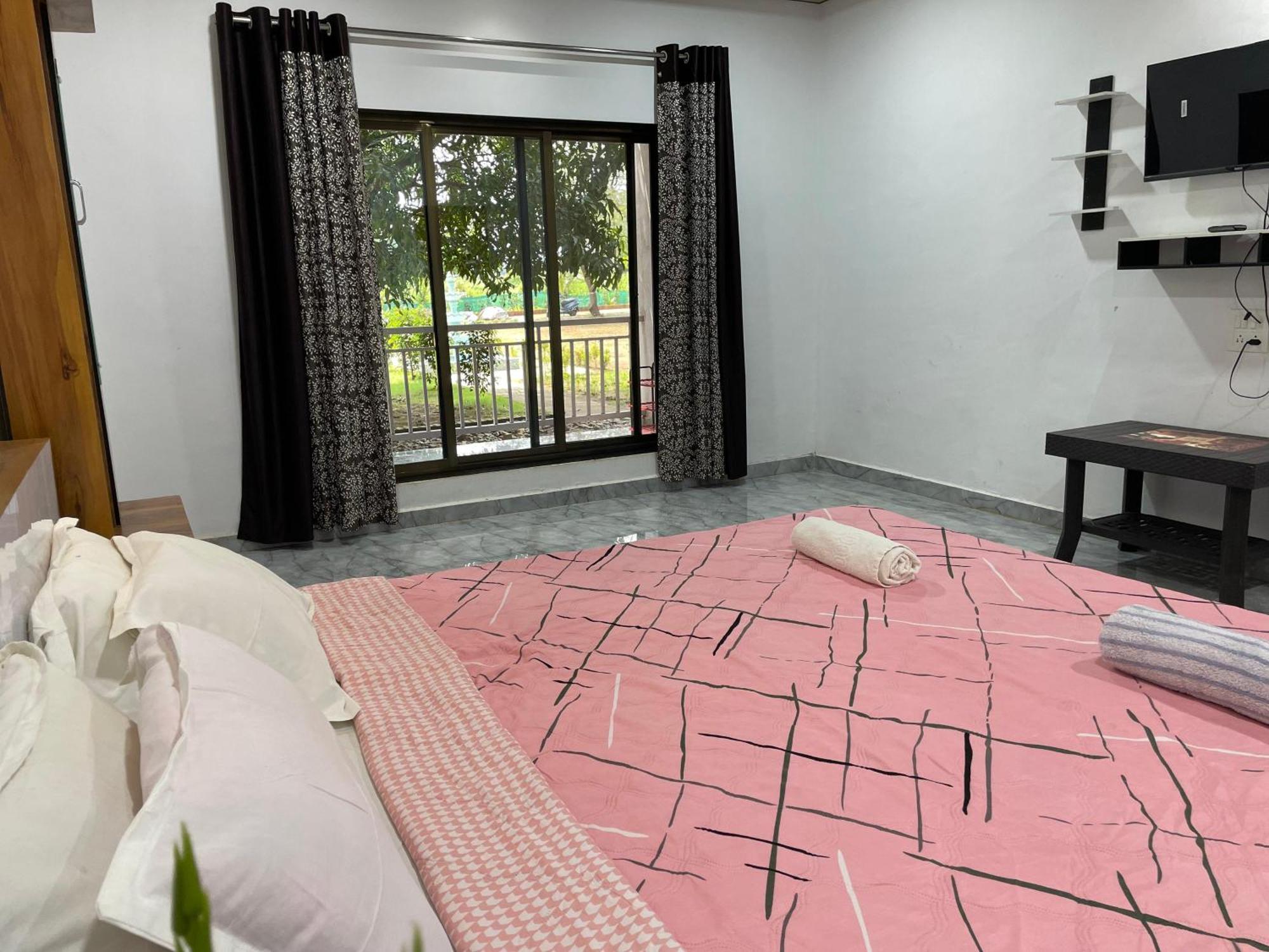 Riverland Farm And Resort Karjat Eksteriør bilde