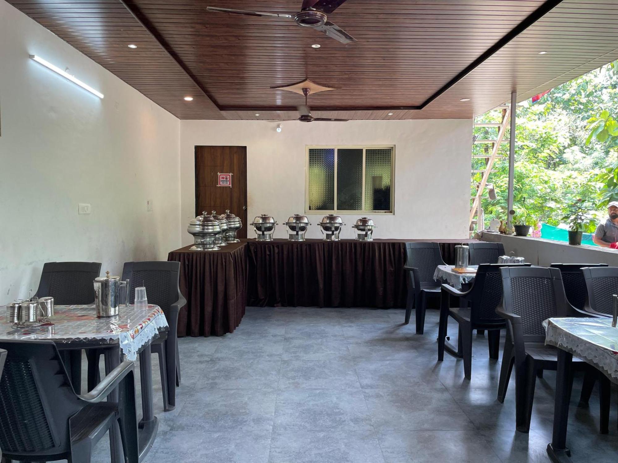Riverland Farm And Resort Karjat Eksteriør bilde