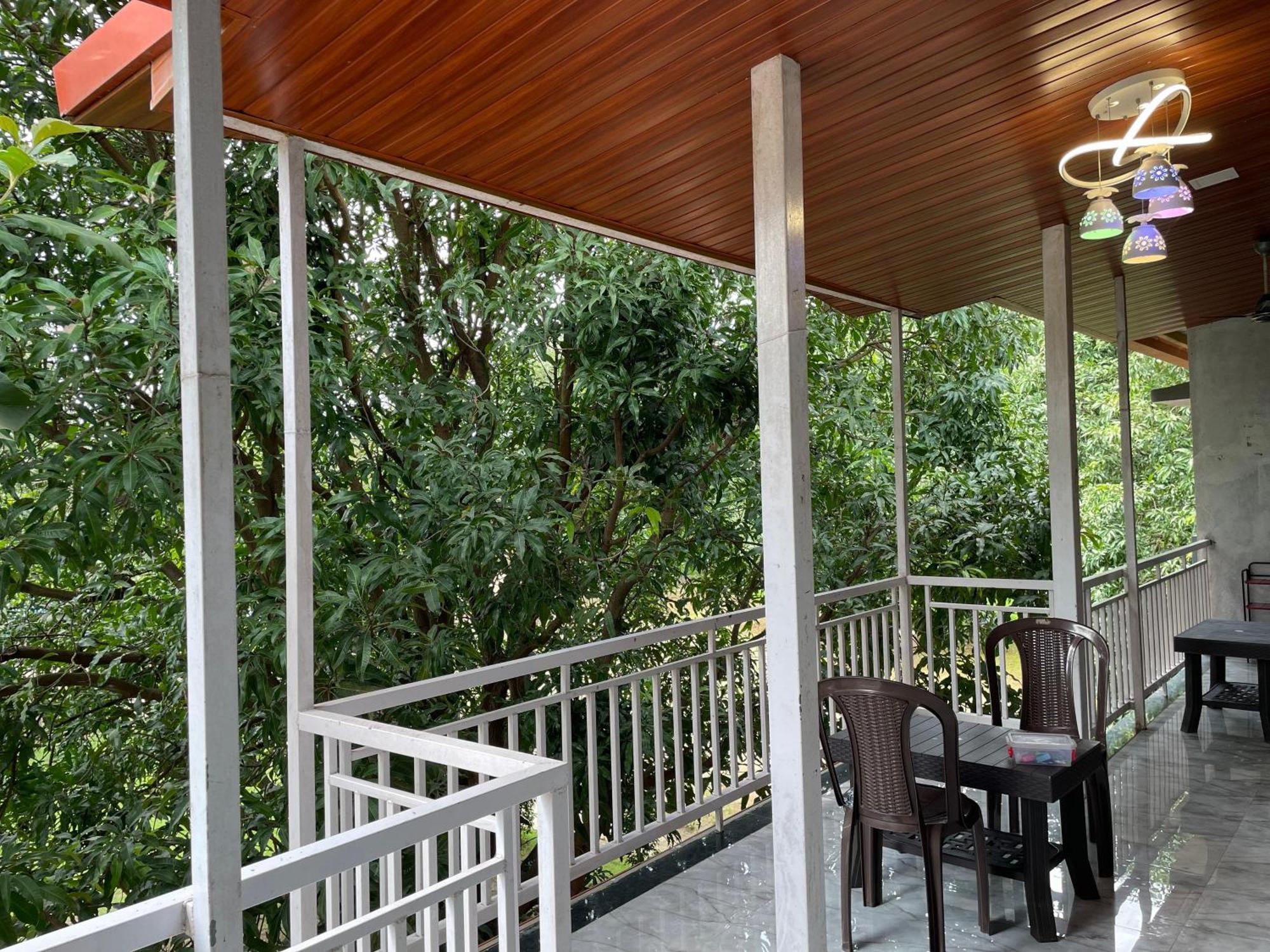 Riverland Farm And Resort Karjat Eksteriør bilde