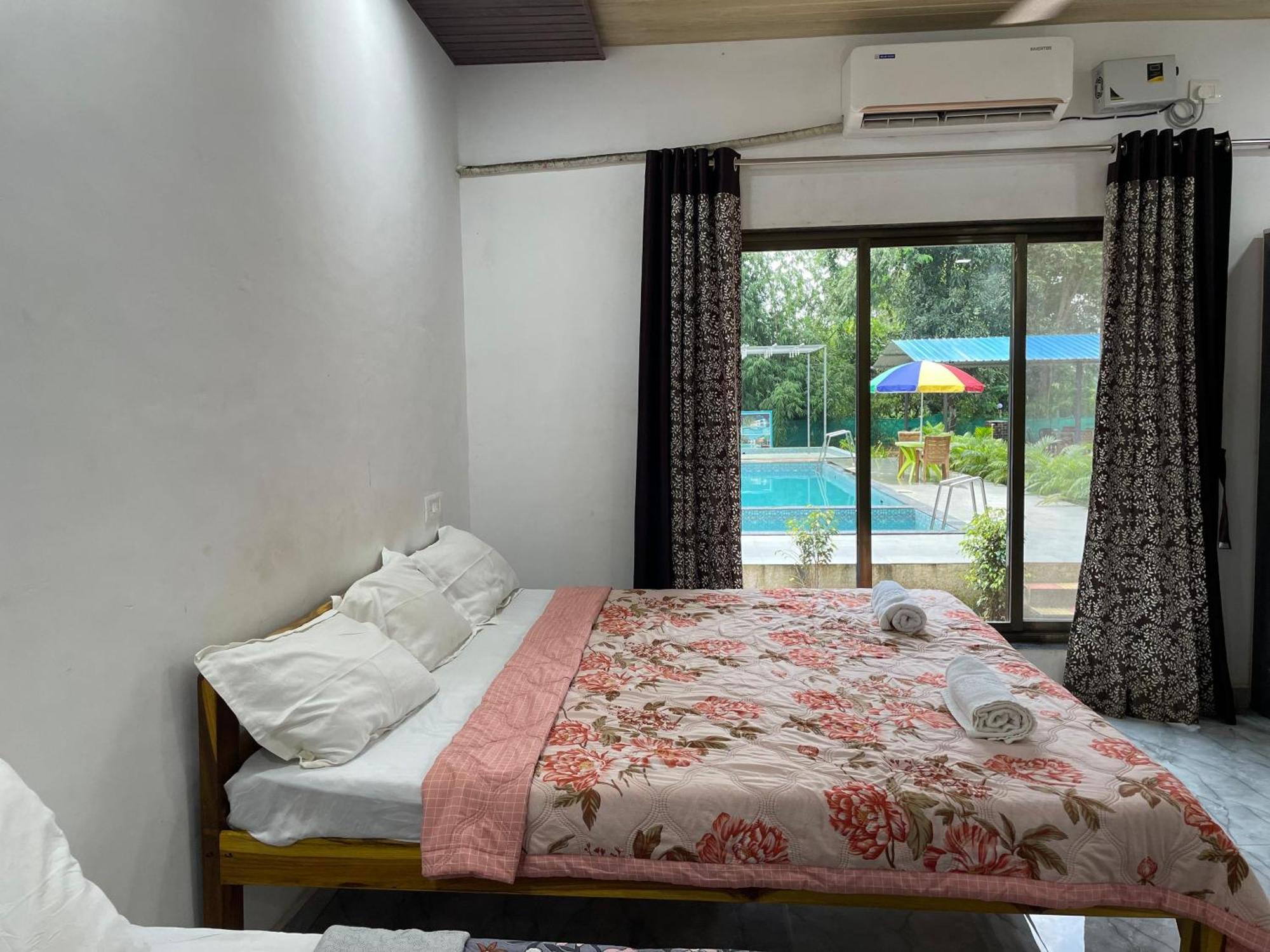 Riverland Farm And Resort Karjat Eksteriør bilde