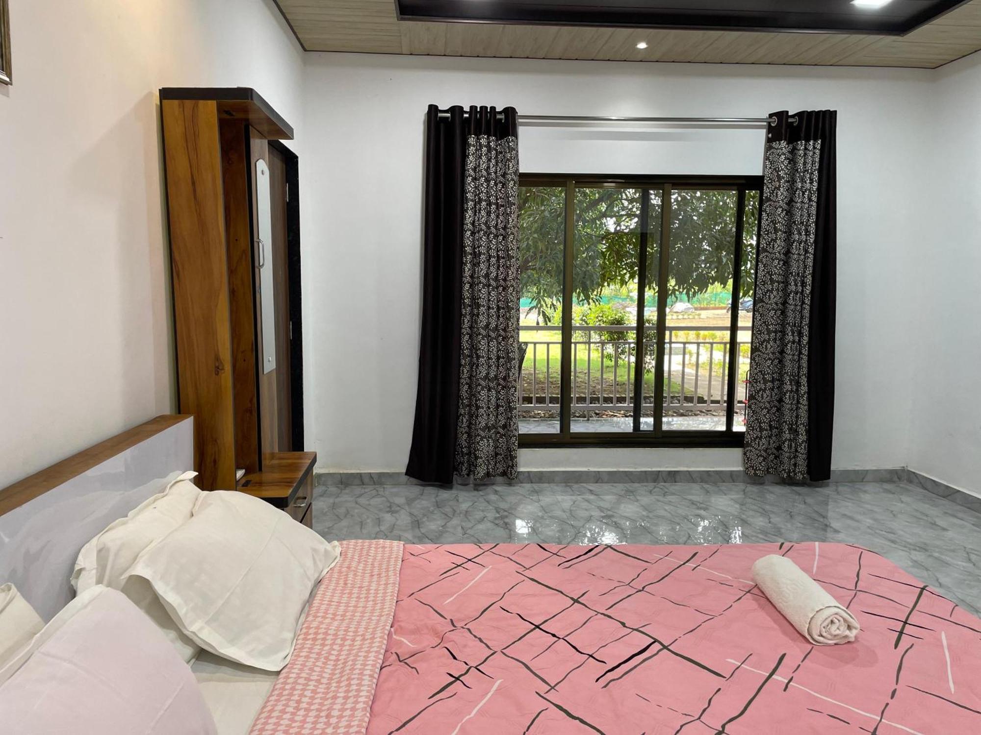 Riverland Farm And Resort Karjat Eksteriør bilde